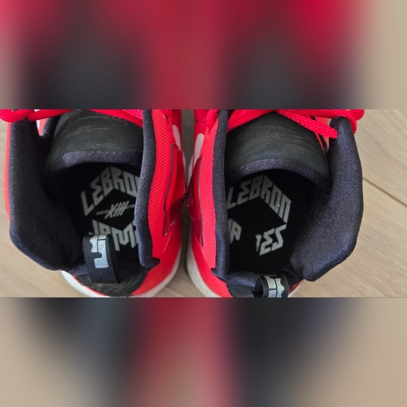 Nike LeBron 13 PS "Away" red sneakers - Picture 9 of 13